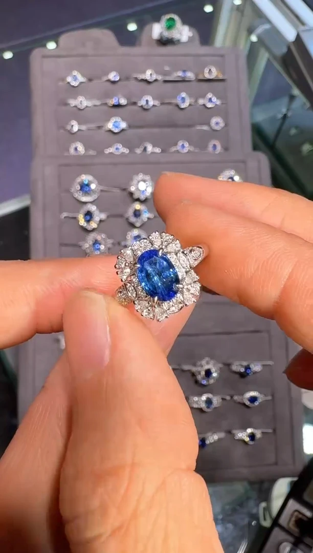 戒指蓝宝石18K金镶嵌【闪购】1.51ct/展会同步价