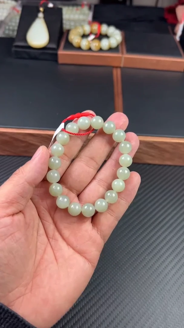 【闪购商品】和田玉手串未镶嵌且末微色差卡10