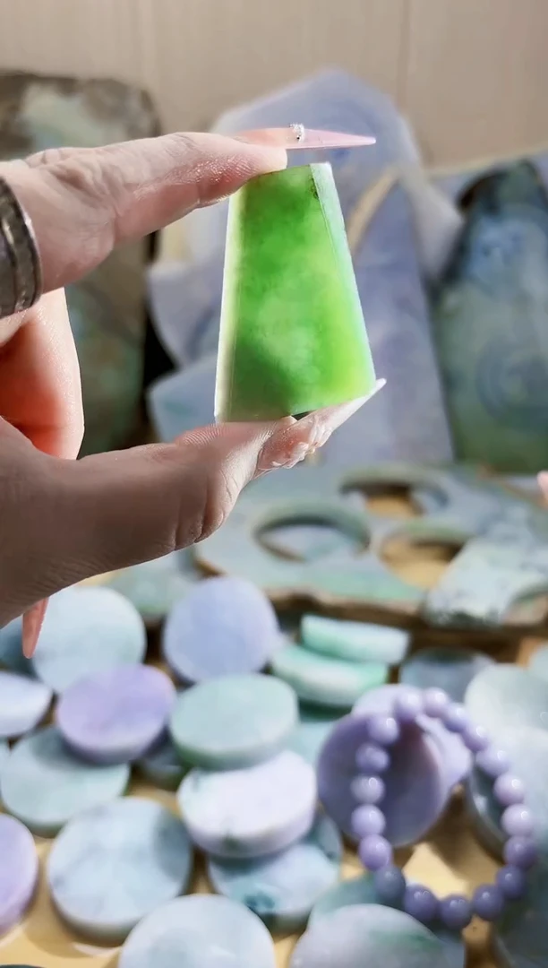 翡翠未镶嵌颈饰翡翠A货 江谭942