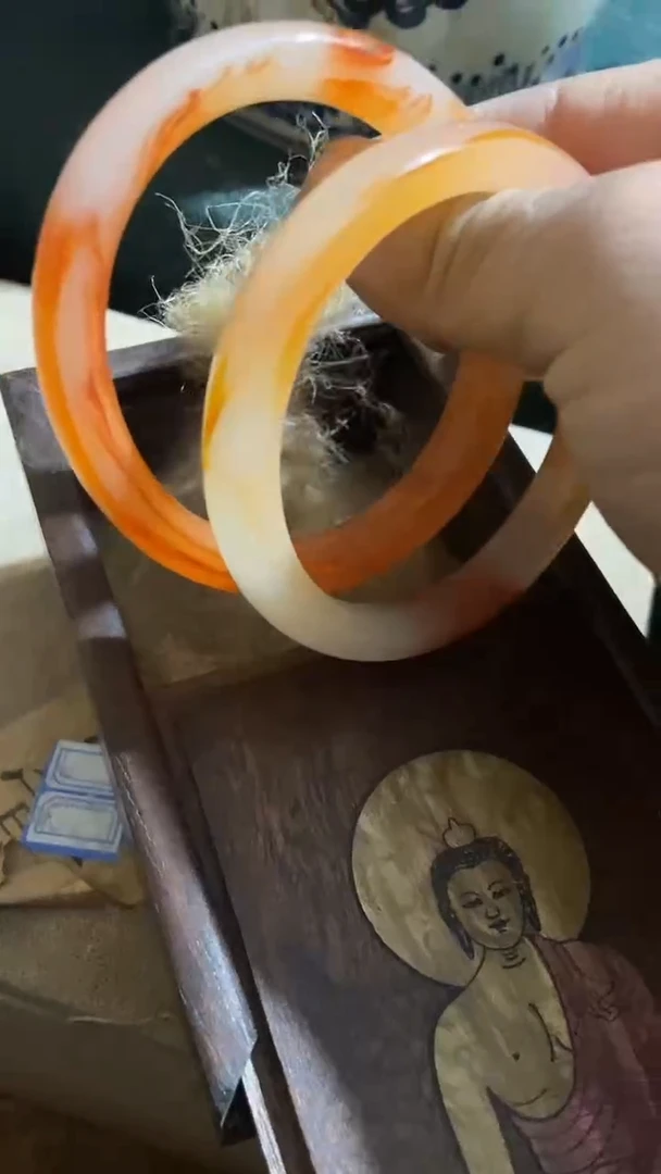 玉米李想专属链接  一对浅红镯子  带佛盒