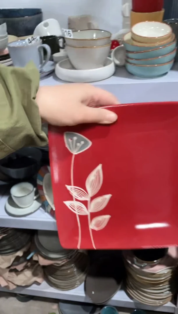 【闪购商品】碗微瑕（1个装）红色方盘