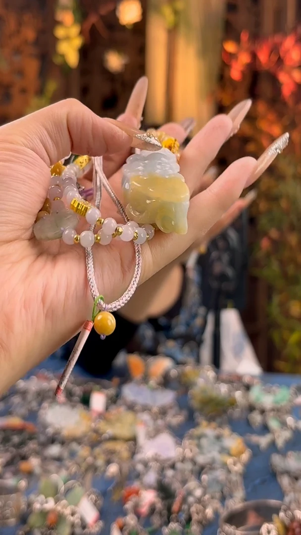 套链未镶嵌翡翠吊坠