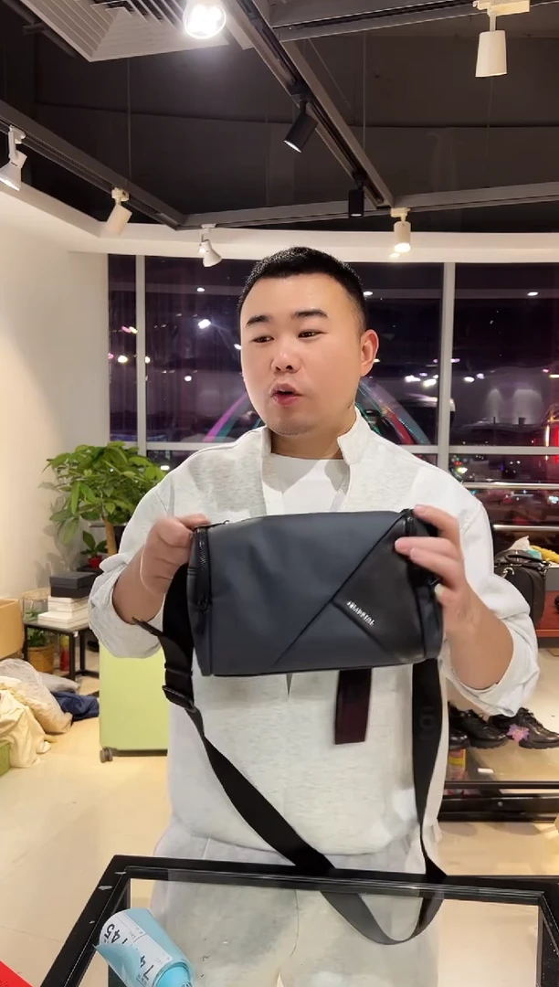 头层牛皮韩爵绅士包包皮具744