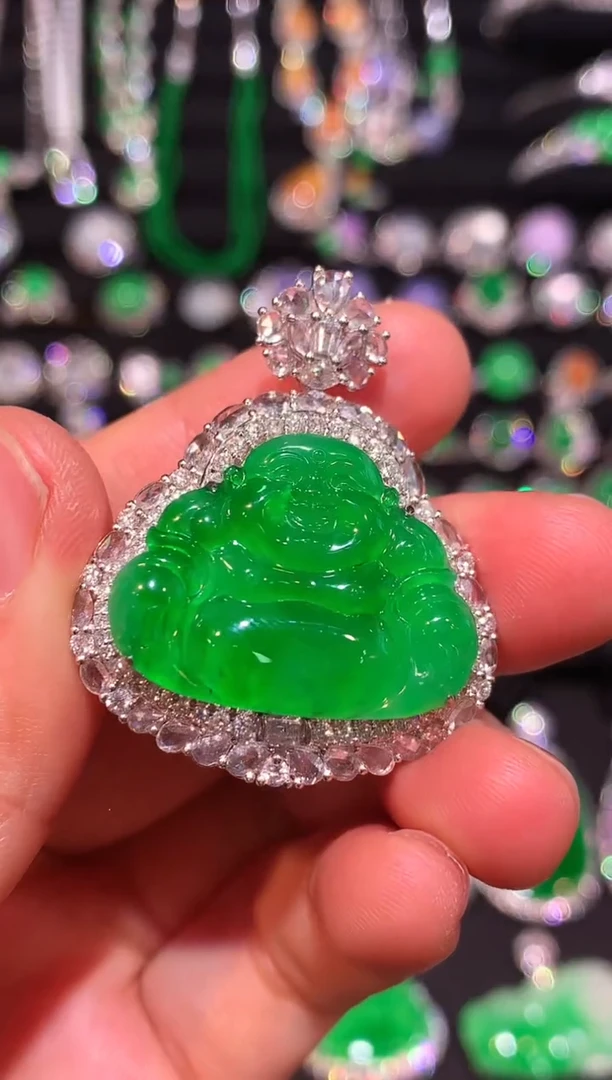 吊坠(赠链)18K金镶嵌翡翠高冰正阳绿大佛公吊坠