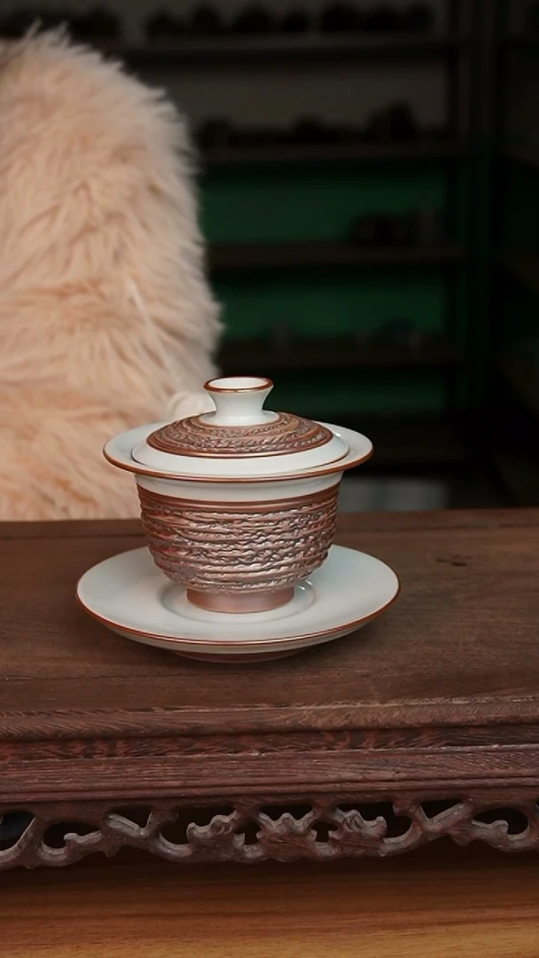 杯月白重工三才盖碗微微不完美