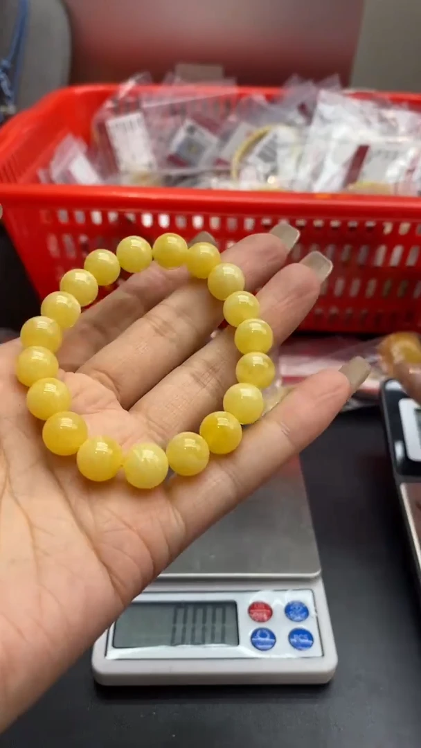 琥珀未镶嵌珠宝奇石90