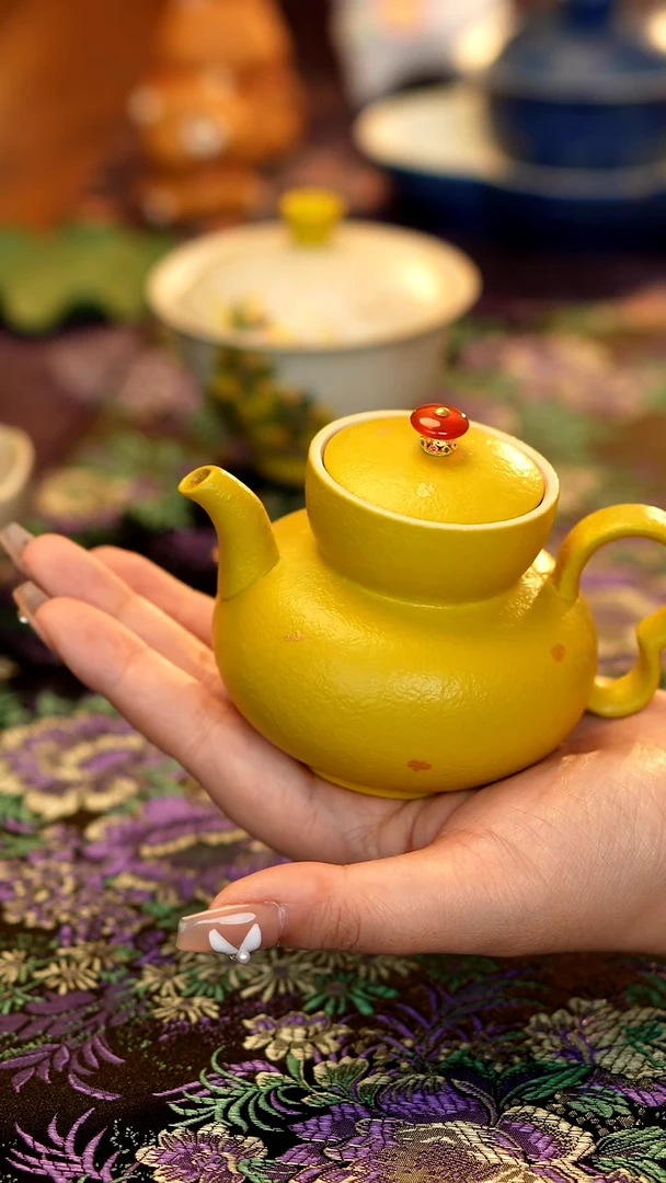 洒金焦糖黄色壶······