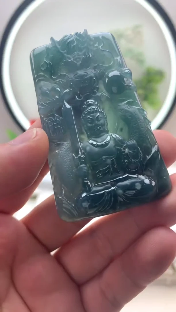 颈饰未镶嵌翡翠不动明王