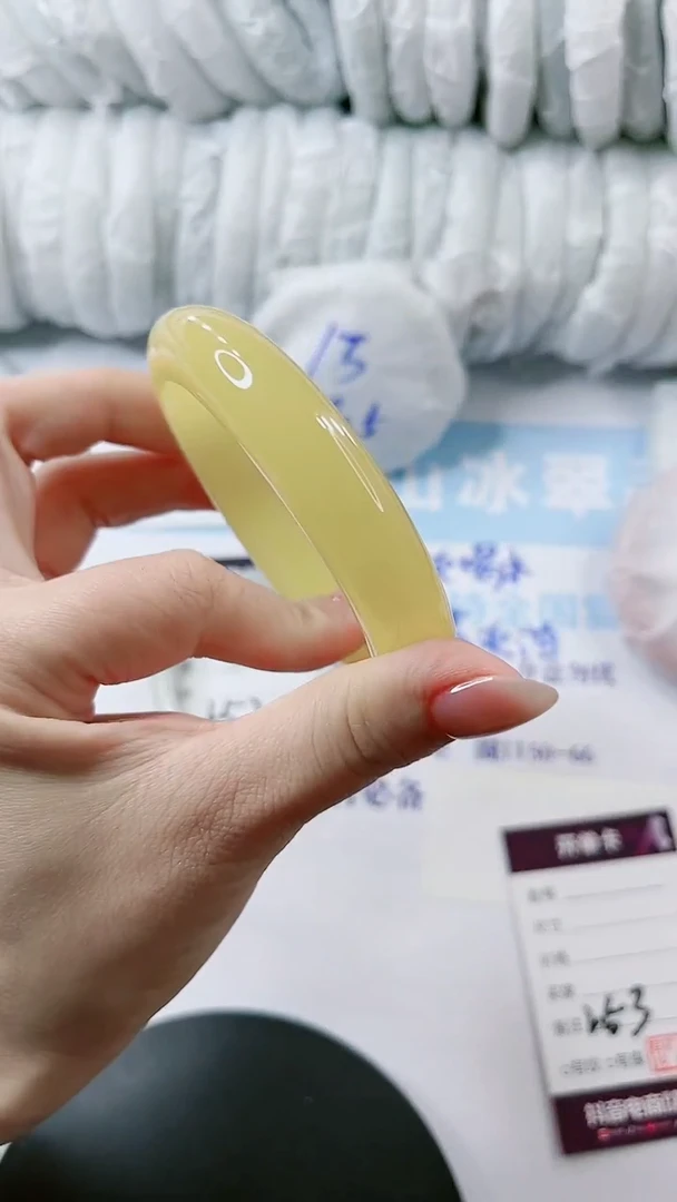 【闪购商品】石英质玉手镯未镶嵌多样性发货L53