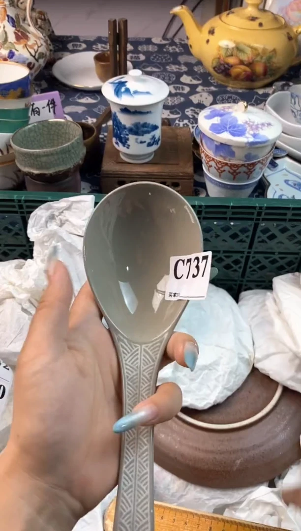 瓷片兜**?[○･｀Д´･ ○][○･｀Д´･ ○]