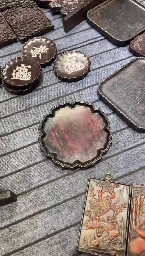 木紫檀雕刻一物一拍