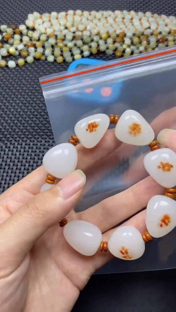 手链未镶嵌和田玉F****r和田玉手串