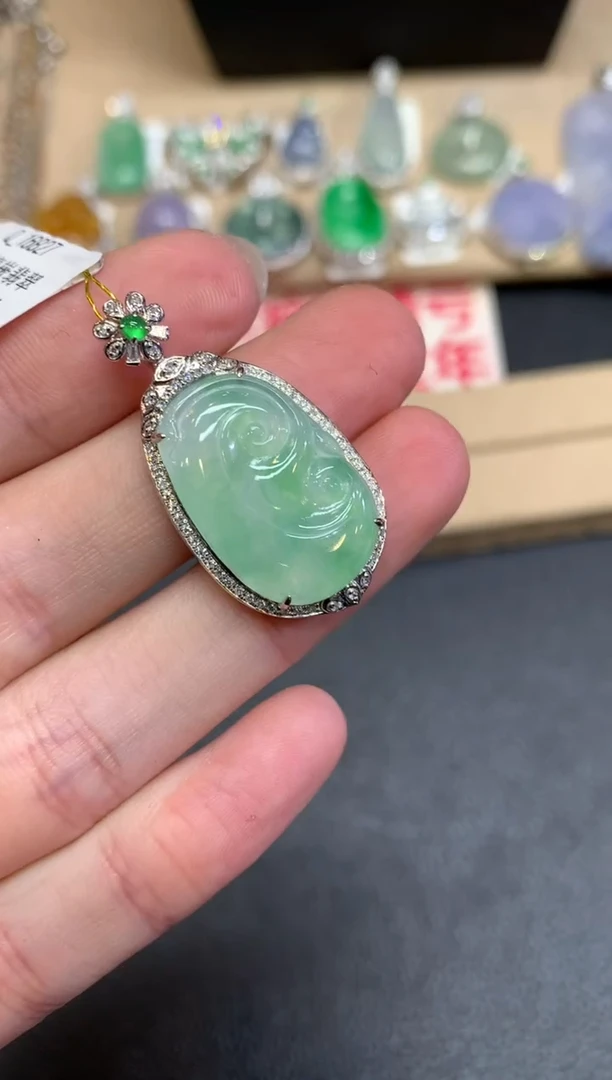 【闪购商品】翡翠颈饰18K金镶嵌如意【无服务费】