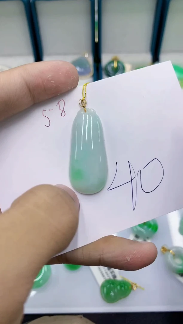 颈饰18K金镶嵌翡翠11111111