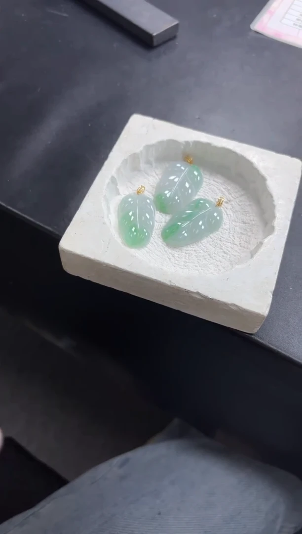 18K金镶嵌挂件翡翠多样性发一件ZBAC-JC1144-1