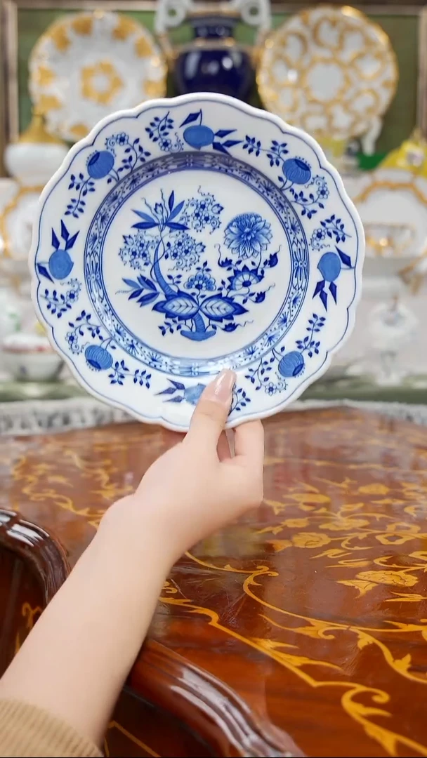 摆件娜娜中古瓷器如图所示104