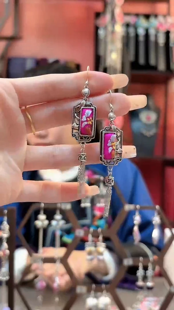 织绣云织谣民族风精美饰品   231