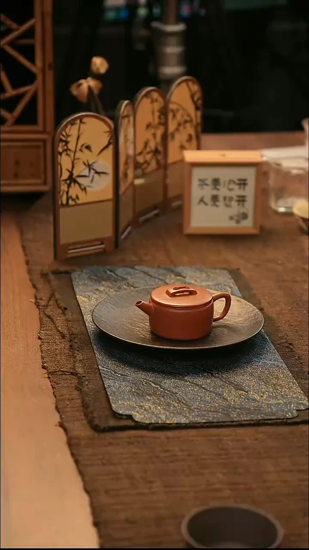 茶壶紫砂宜兴原矿紫砂壶  汉瓦红降坡