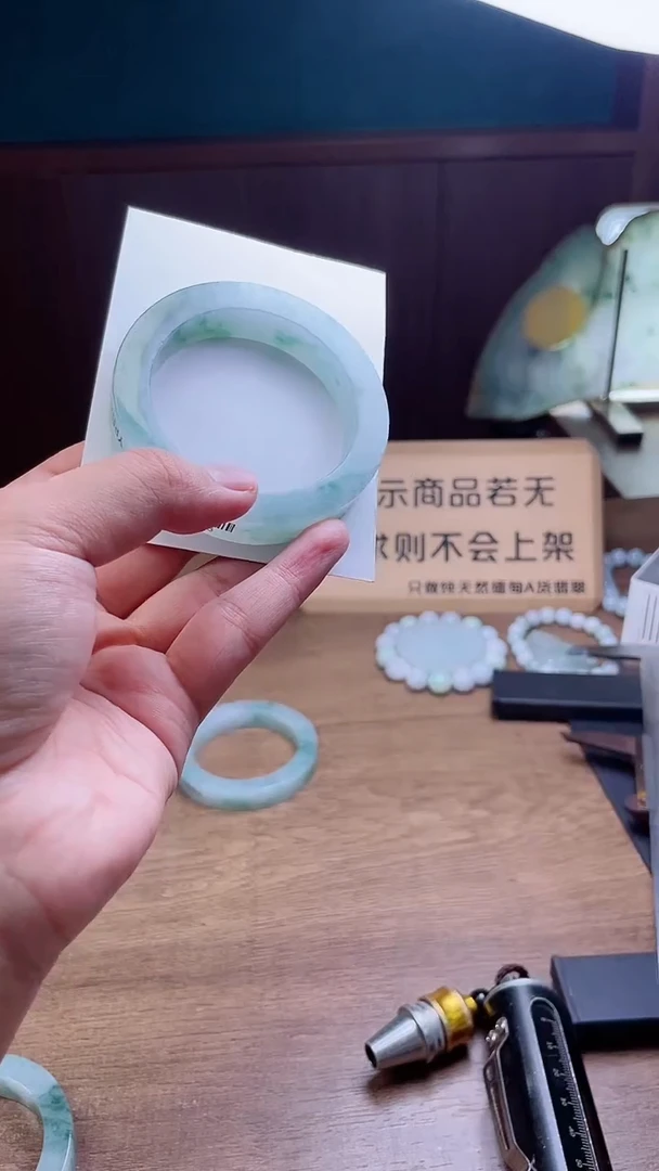 定制翡翠手镯未镶嵌定制