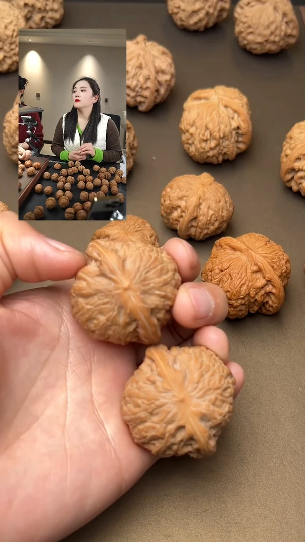 【闪购商品】桃核把件有修铁锤文玩