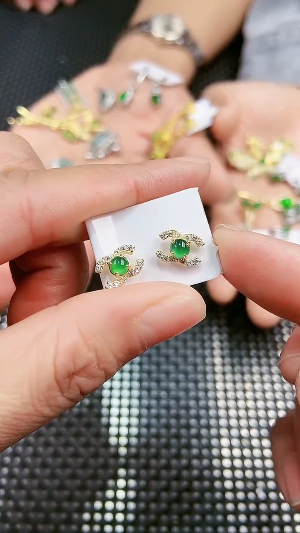 【闪购商品】翡翠耳饰未镶嵌11111111