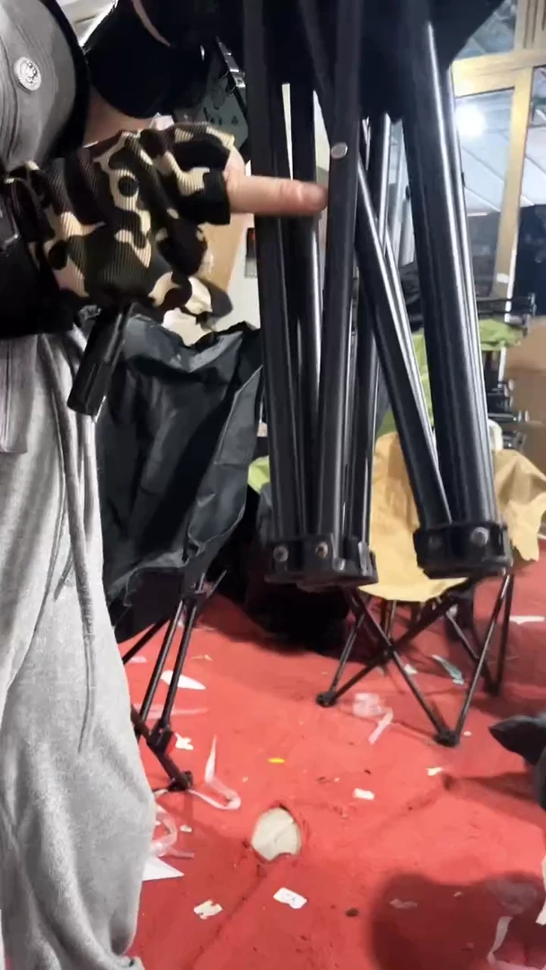 铁生锈  折叠靠背   颜色随机