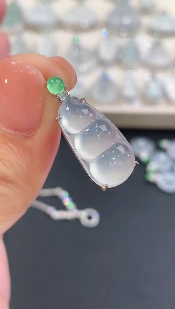 吊坠(不含链)18K金镶嵌翡翠q17