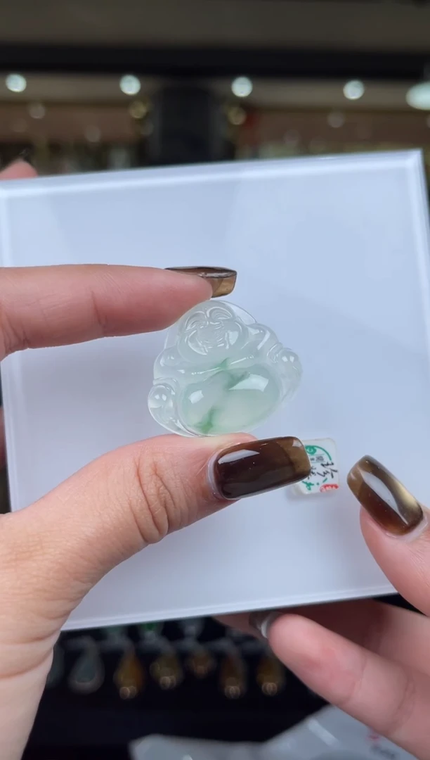 颈饰未镶嵌翡翠41号标签撕毁不退换