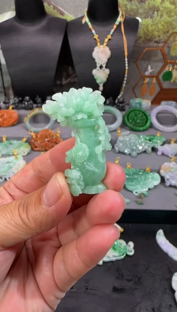 【闪购商品】定制翡翠未镶嵌牌子