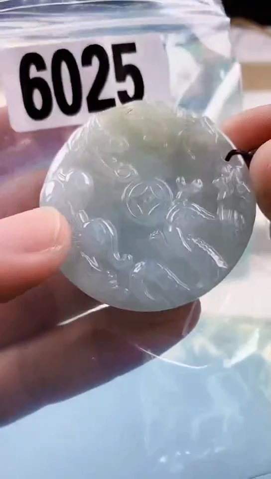 【闪购商品】翡翠挂件未镶嵌天然翡翠吊坠挂件