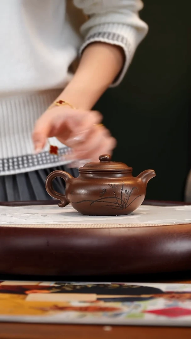 YYF16紫泥座有兰言220cc小