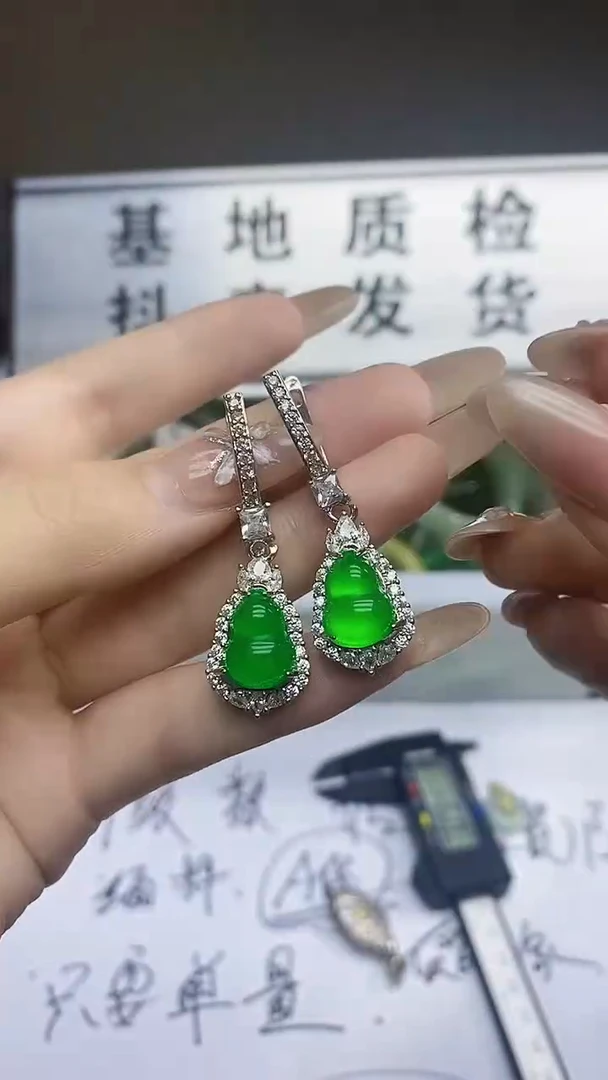 翡翠未镶嵌耳饰翡翠葫芦耳饰H024