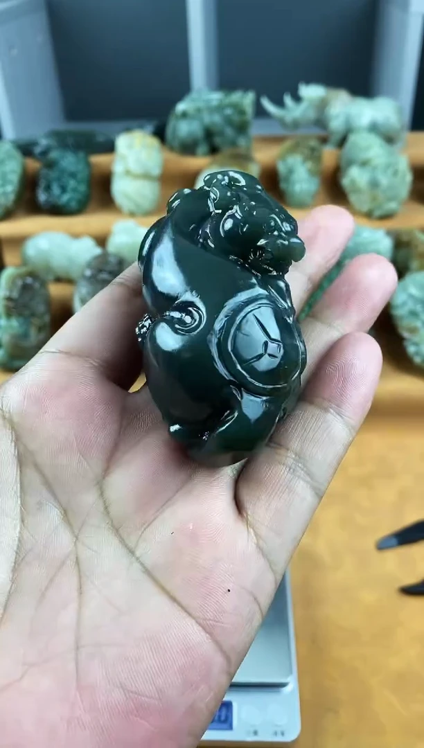 未镶嵌和田玉把件1