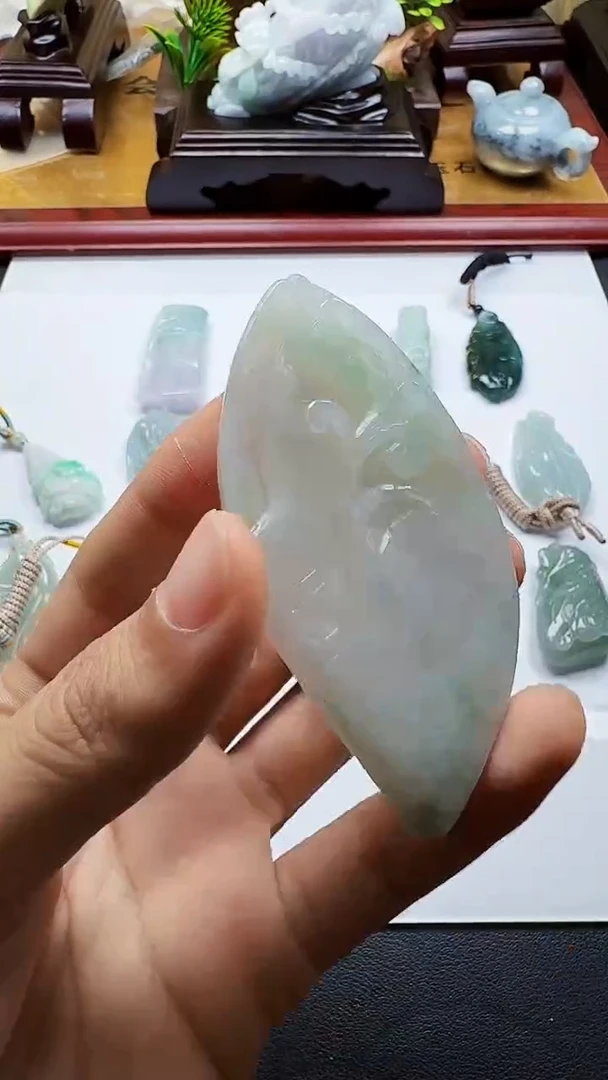 吊坠(不含链)未镶嵌翡翠1