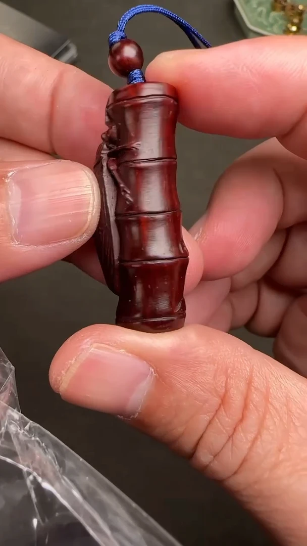 【闪购商品】小叶紫檀吊坠一鸣惊人