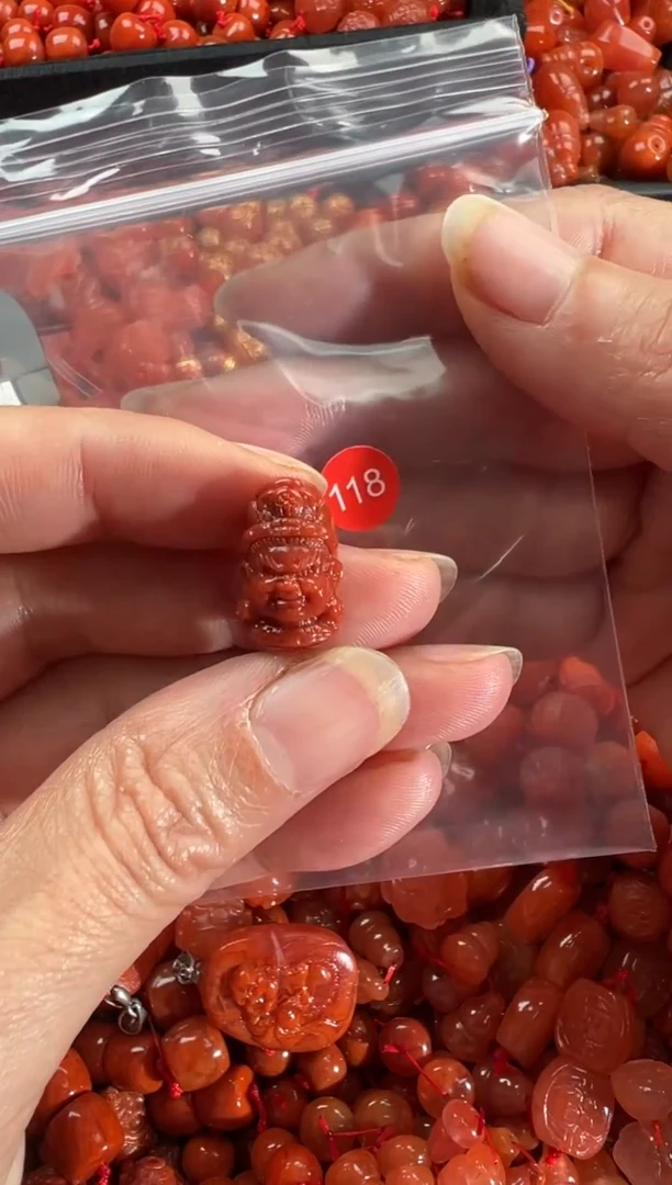 【闪购商品】南红玛瑙颈饰未镶嵌1