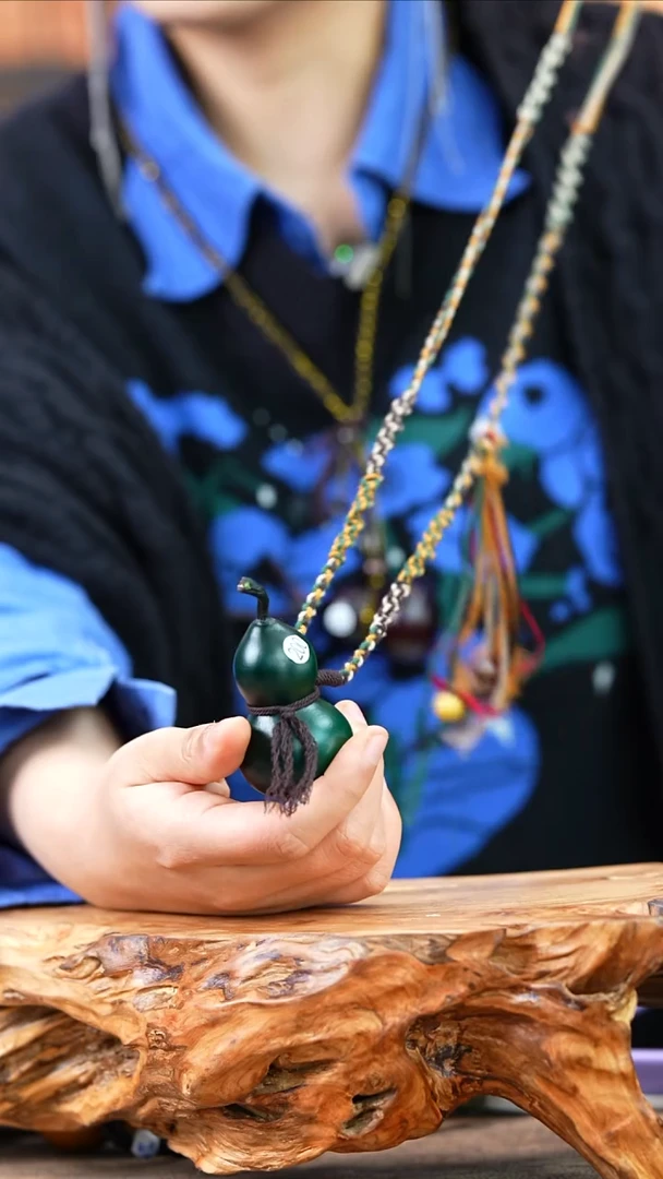 【闪购商品】200—光岳葫脖挂车挂天然大漆手捻小葫芦