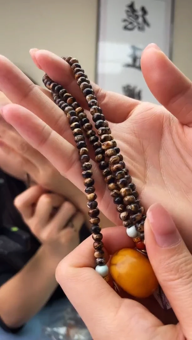 琥珀未镶嵌珠宝奇石T0假一罚十，多样性发一件