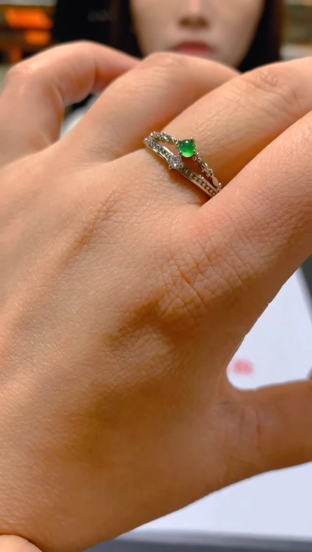 未镶嵌戒指翡翠多样性发一