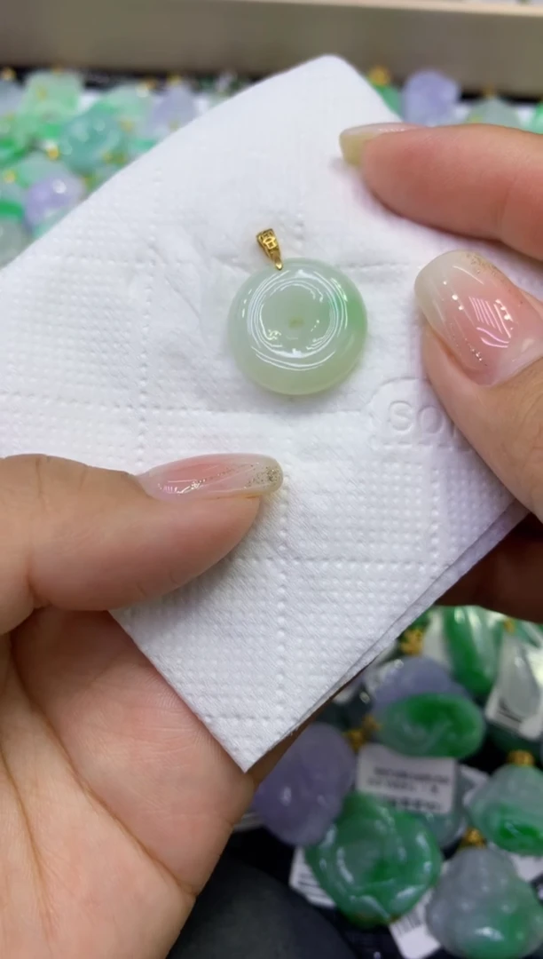 颈饰18K金镶嵌翡翠天然缅甸A货翡翠