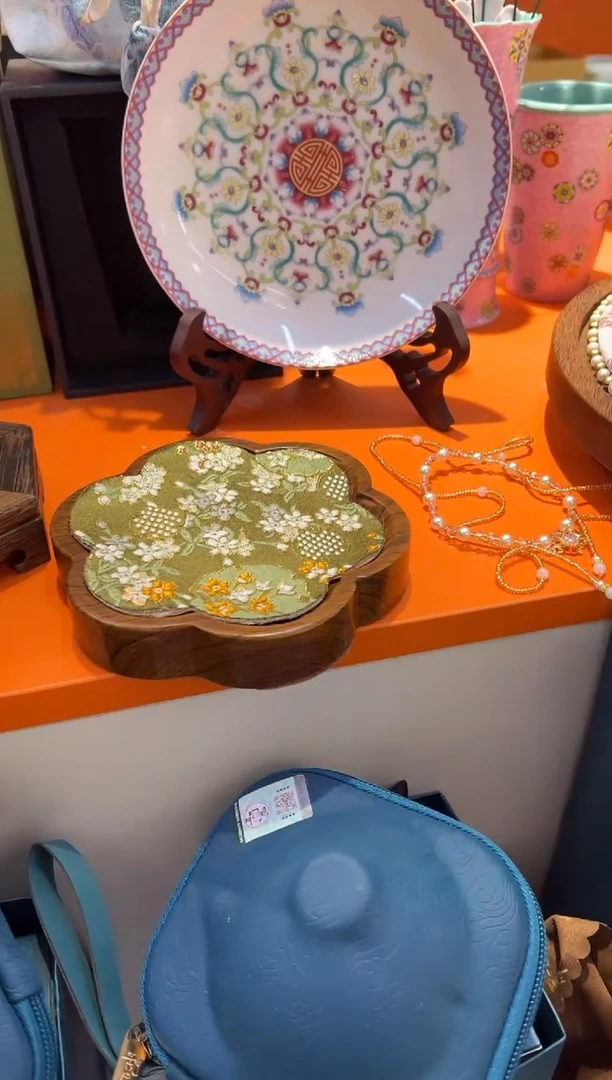 瓷片小乔闪购链接