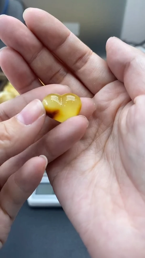 琥珀未镶嵌珠宝奇石469