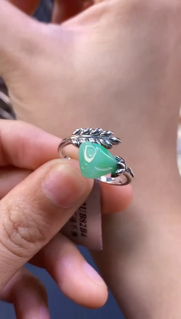 颈饰银S925镶嵌翡翠18427