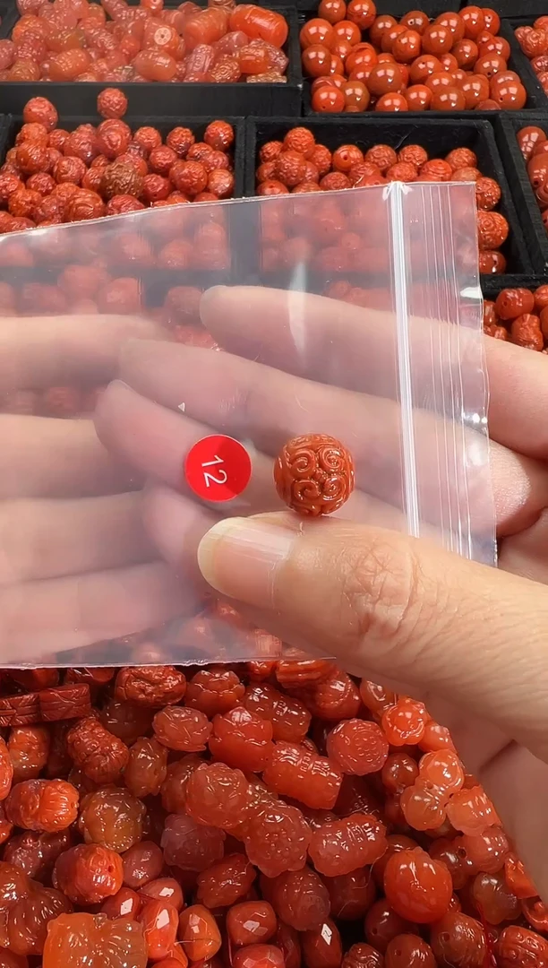 颈饰未镶嵌南红玛瑙1