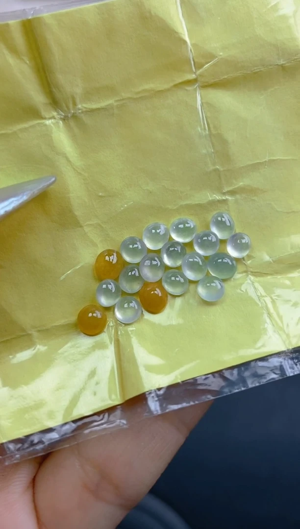 定制翡翠未镶嵌天然翡翠蛋面38