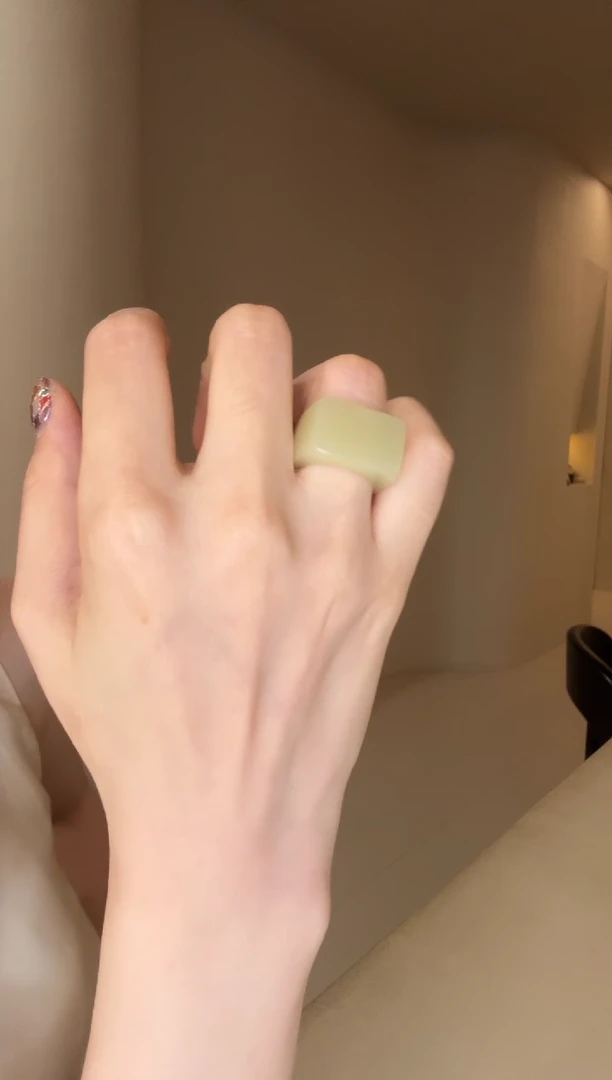 未镶嵌戒指和田玉11码老黄玉