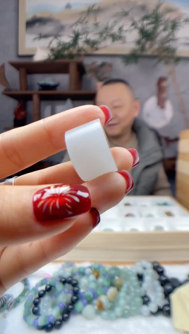 【闪购商品】定制翡翠未镶嵌路路通