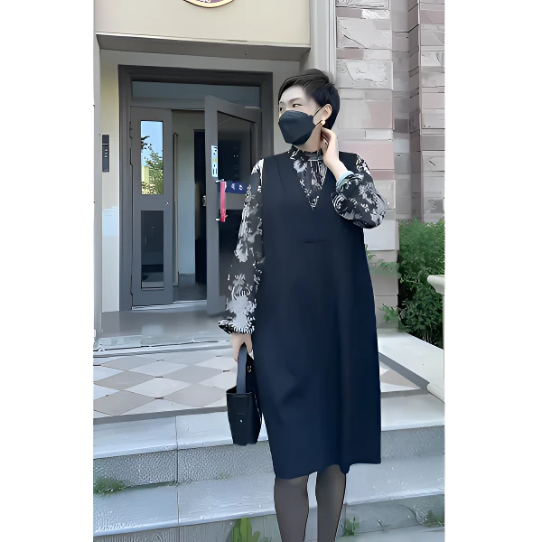 时尚百搭马甲裙2025春秋新款减龄显瘦洋气遮肚子省钱风V领背心裙