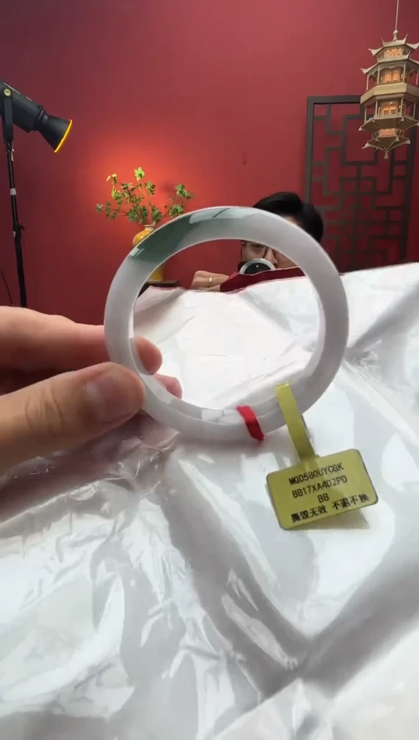未镶嵌手镯翡翠翡翠手镯2