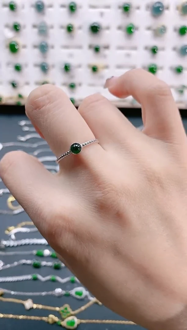 【闪购商品】翡翠戒指银S925镶嵌天然翡翠